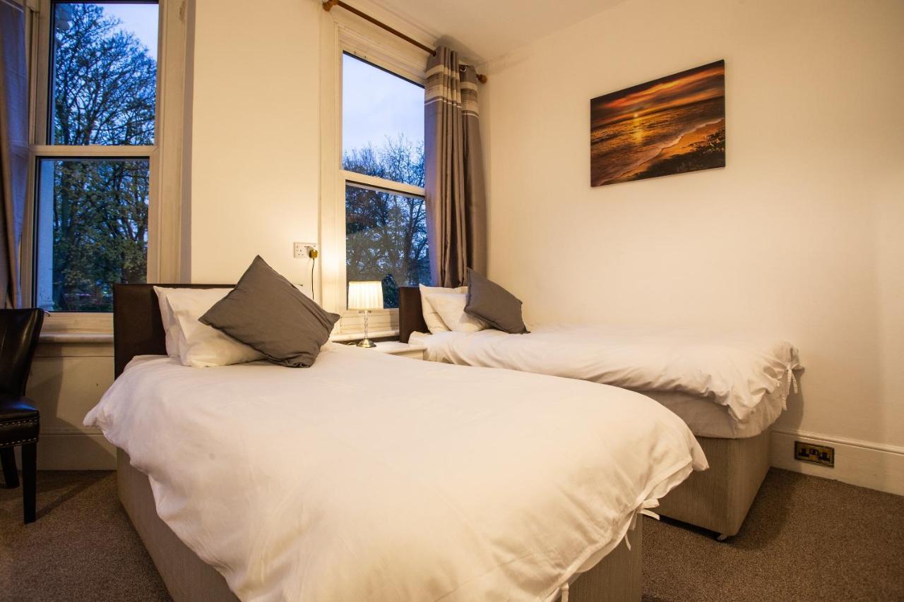 Oyo The Greenland Hotel Londres Extérieur photo